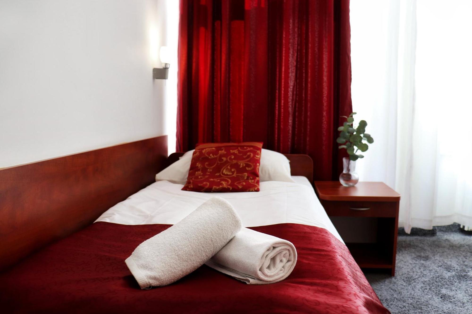 Hotel Lothus Wrocław Eksteriør bilde